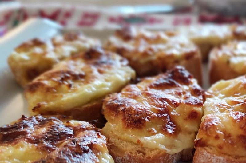 Aperitivo fácil gratinado con queso parmesano y mayonesa