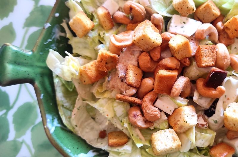 Ensalada de pollo con salsa de yogurt